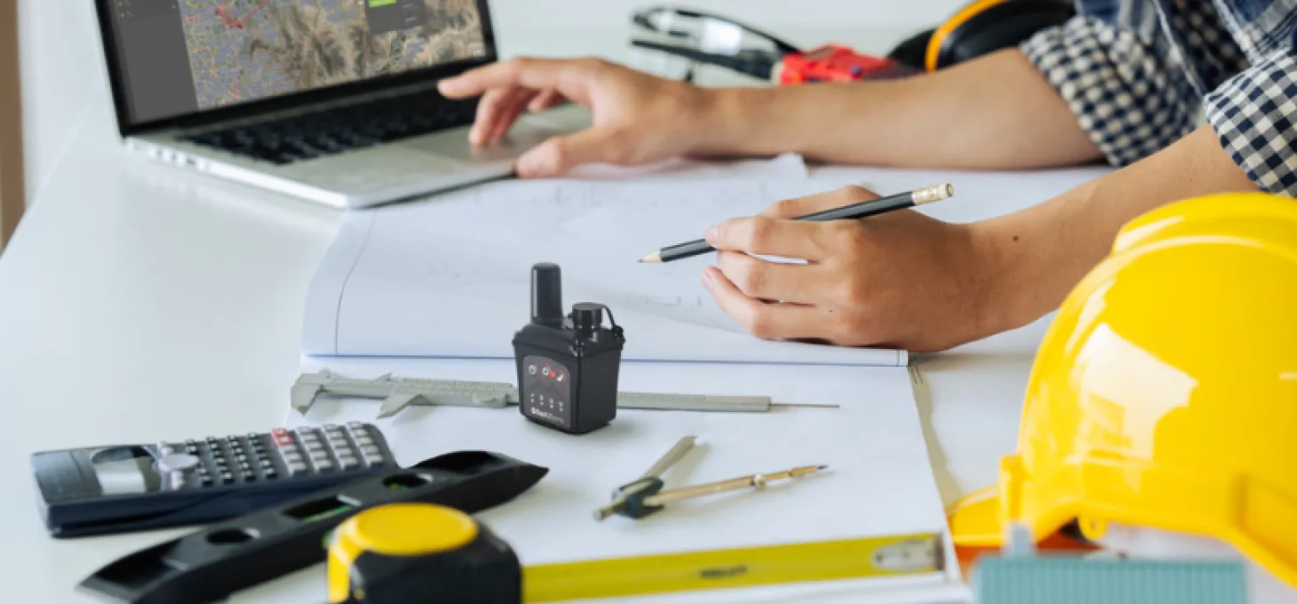 GSatMicro Handheld Tracker