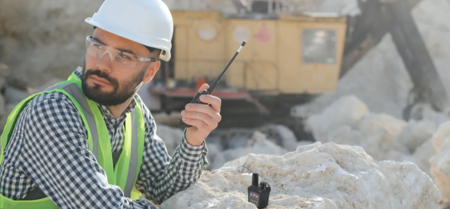 GSatMicro Handheld Tracker