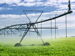 A photo of a central pivot irrigation system