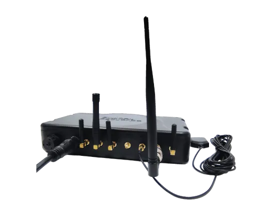 SmartConnect Gateway: Hybrid All-In-One Tracking & Communication System