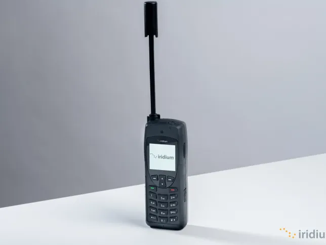 Iridium 9555 with antenna open