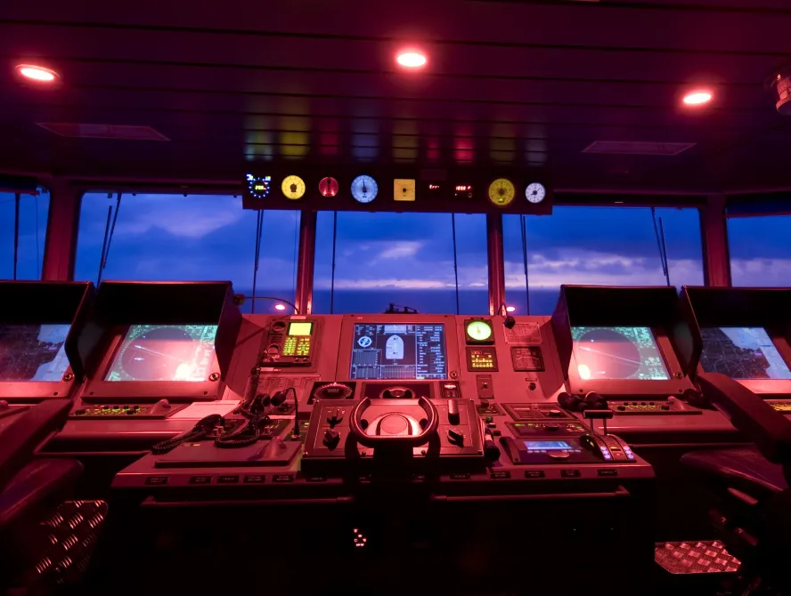 IMG_Maritime_Wheelhouse_Shutterstock_47557288_XL_031118