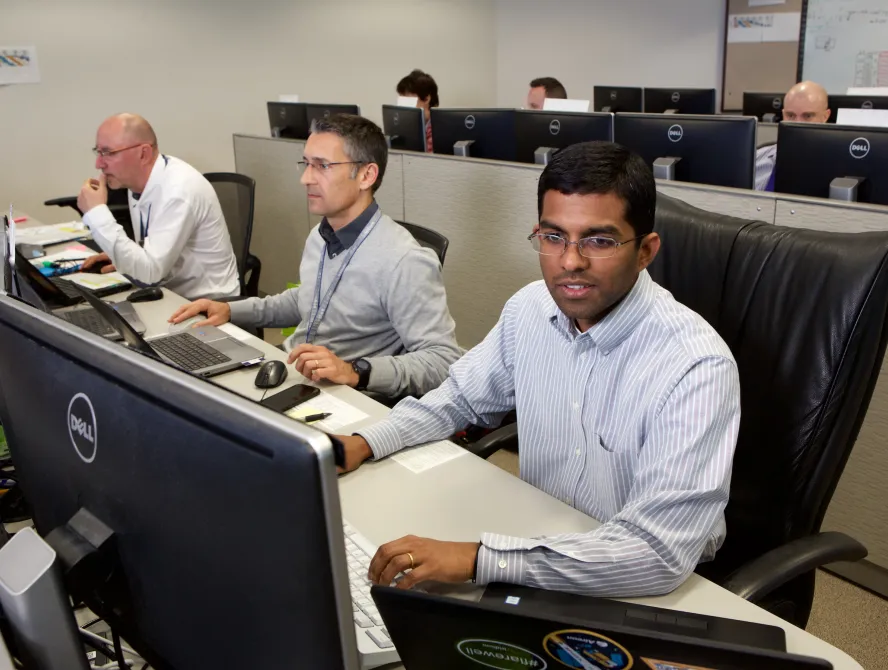 Facility and people photos for Iridium at their Leesburg and tyson offices