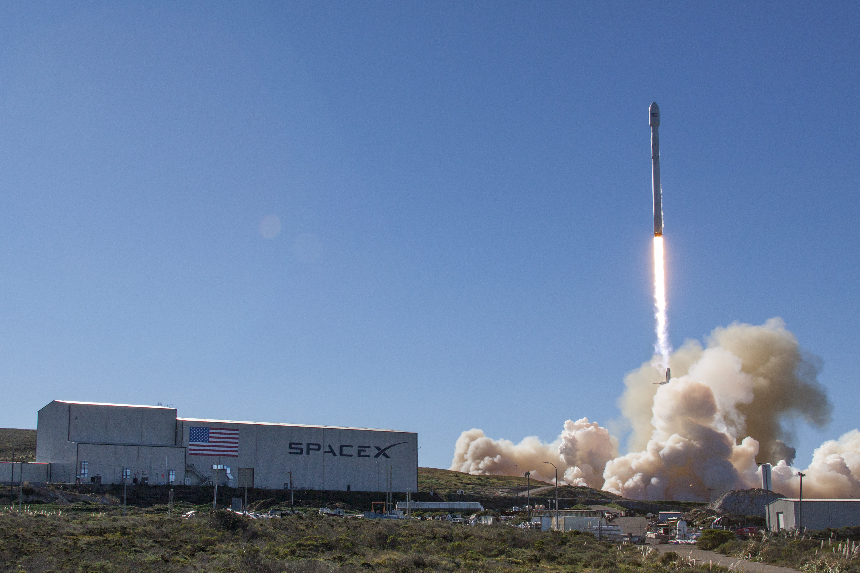 Spacex falcon 9. Falcon 9. Ракета Фалькон 9. SPACEX ракета Фалькон.