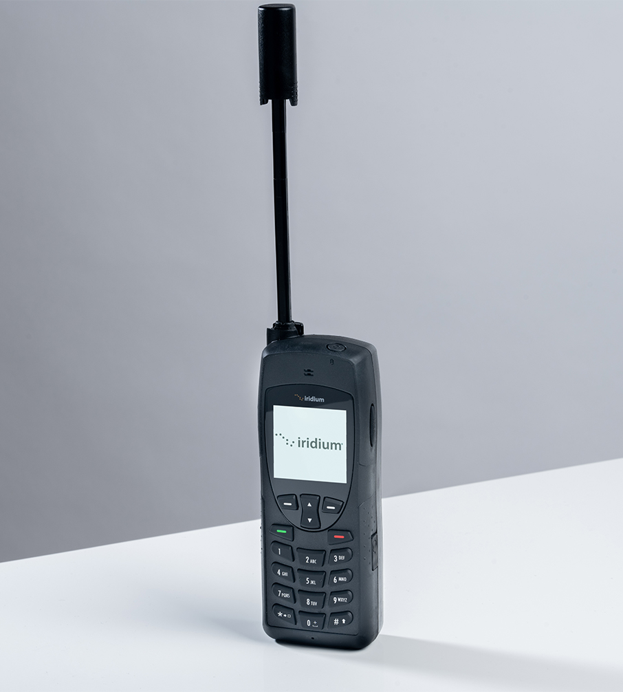 Satellite Telephone, Communication