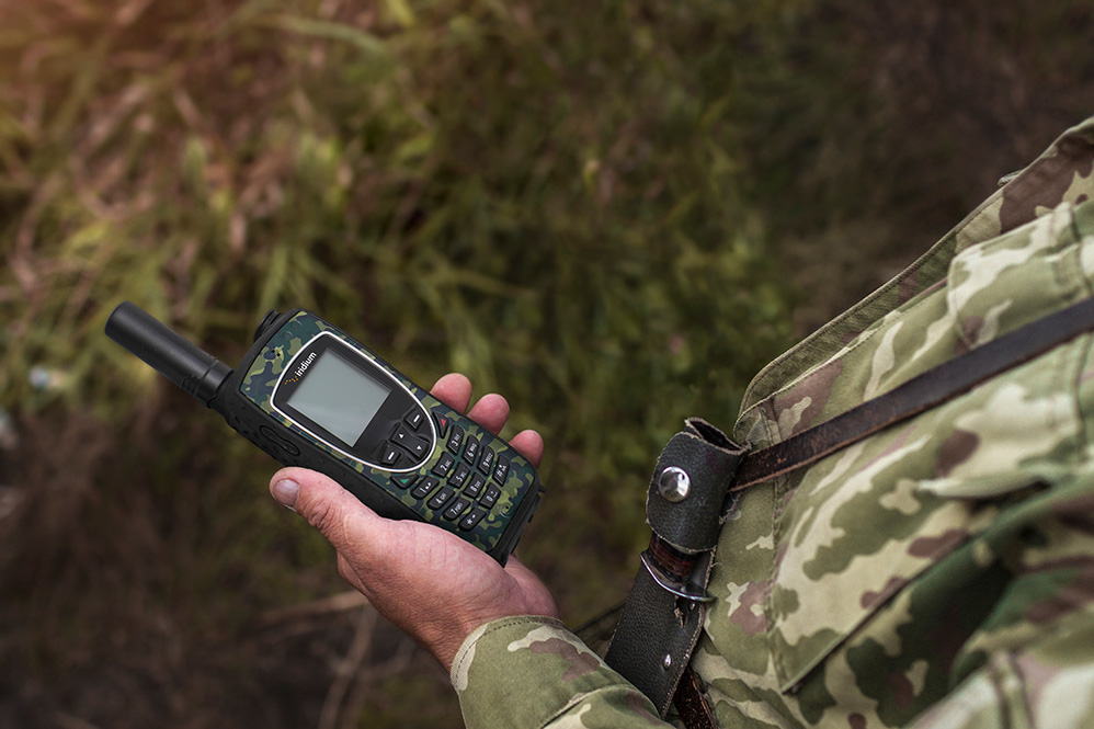 Hunter using Iridium Extreme in Sporting Camo