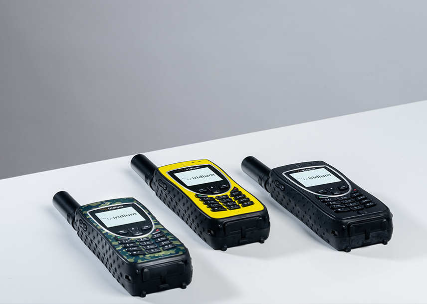 Iridium Extreme handsets in three colors